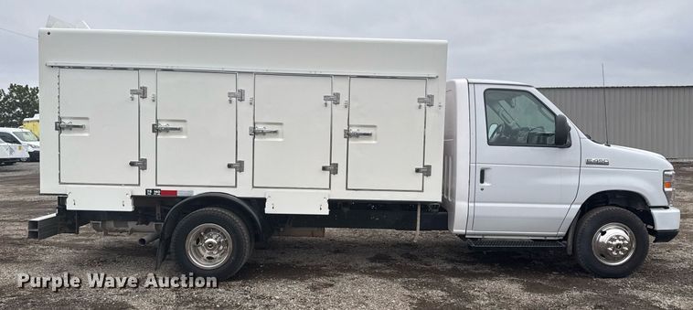 image for item EG2546 2018 Ford E450 Super Duty refrigerated truck