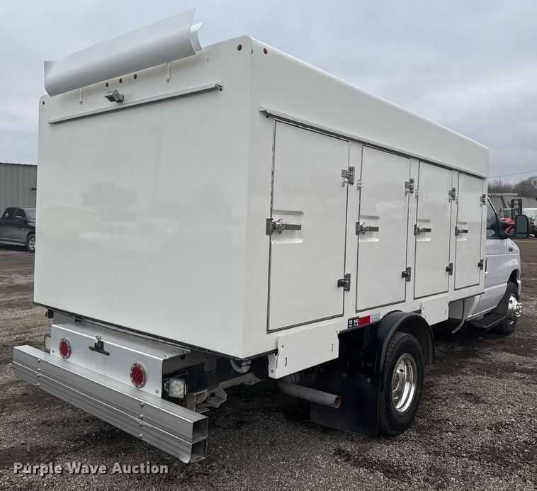 image for item EG2546 2018 Ford E450 Super Duty refrigerated truck