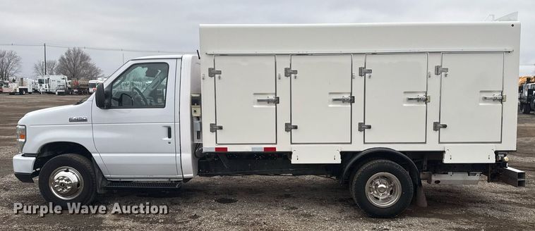image for item EG2546 2018 Ford E450 Super Duty refrigerated truck