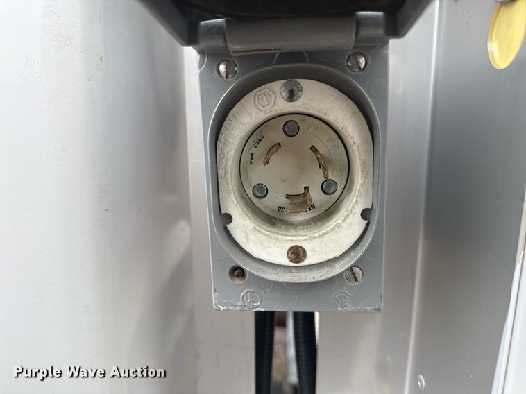 image for item EG2546 2018 Ford E450 Super Duty refrigerated truck