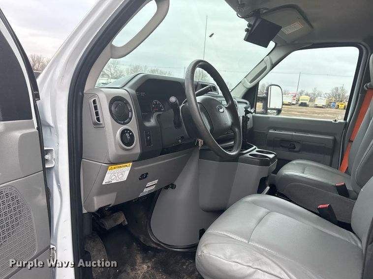 image for item EG2546 2018 Ford E450 Super Duty refrigerated truck