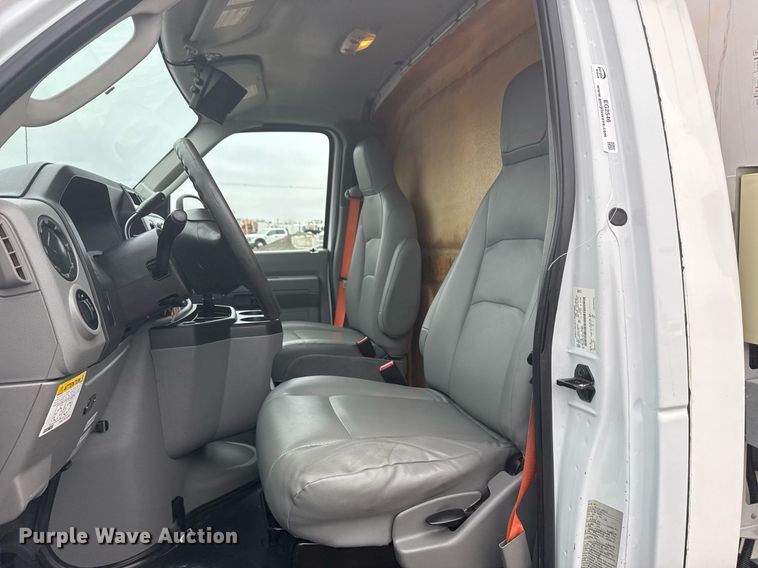 image for item EG2546 2018 Ford E450 Super Duty refrigerated truck