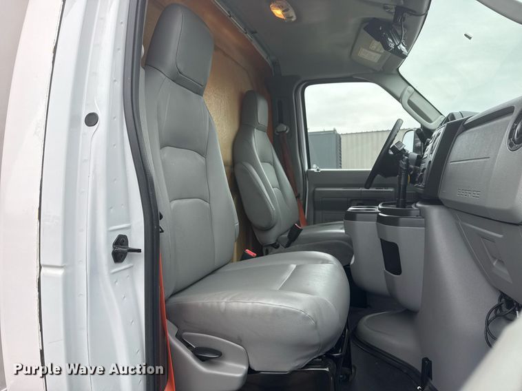 image for item EG2546 2018 Ford E450 Super Duty refrigerated truck