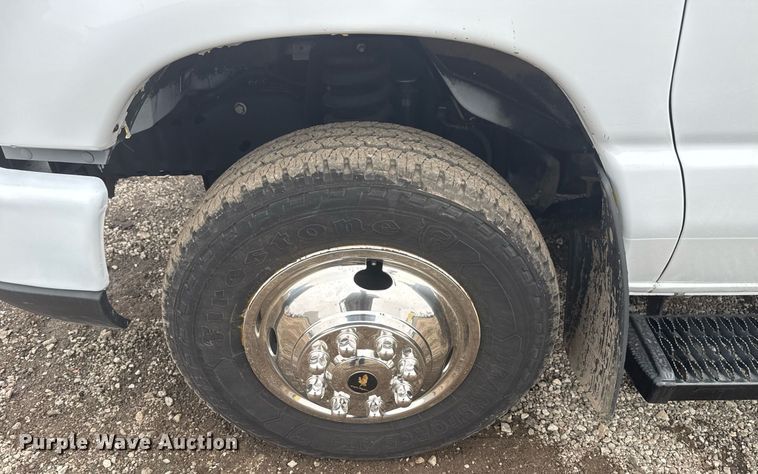 image for item EG2546 2018 Ford E450 Super Duty refrigerated truck