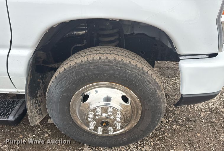 image for item EG2546 2018 Ford E450 Super Duty refrigerated truck