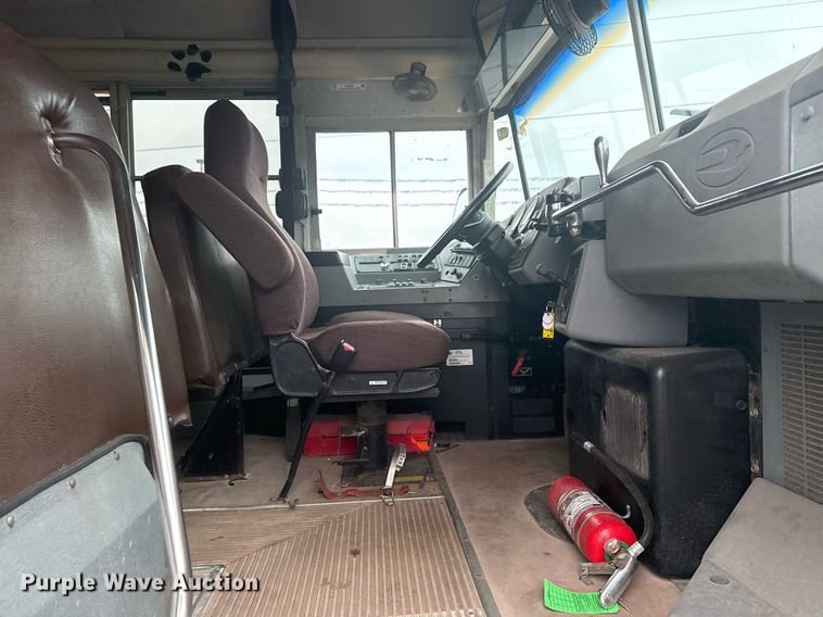 image for item EG2547 2007 Blue Bird BB Conventional school bus