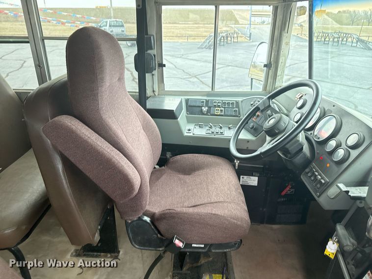 image for item EG2547 2007 Blue Bird BB Conventional school bus