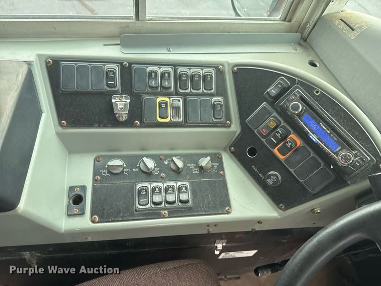 image for item EG2547 2007 Blue Bird BB Conventional school bus