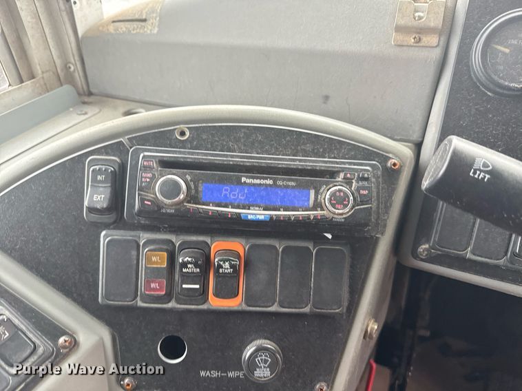 image for item EG2547 2007 Blue Bird BB Conventional school bus