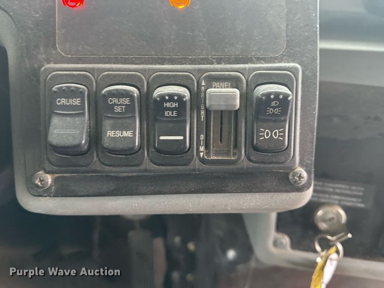 image for item EG2547 2007 Blue Bird BB Conventional school bus