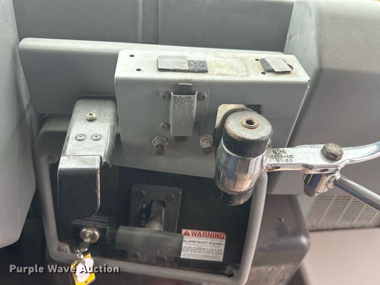 image for item EG2547 2007 Blue Bird BB Conventional school bus