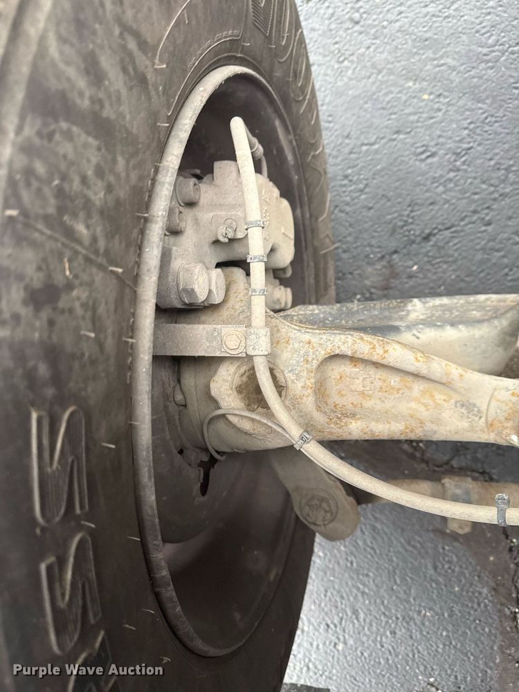 image for item EG2547 2007 Blue Bird BB Conventional school bus