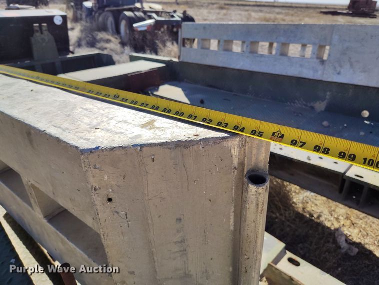 image for item EH0139 Flatbed