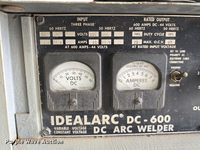 image for item EH8640 1973 Lincoln Idealarc DC-600 welder