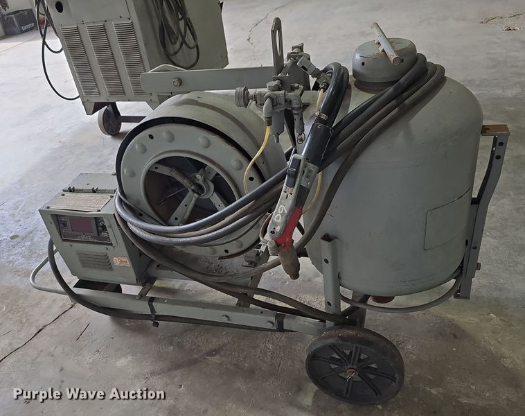 image for item EH8640 1973 Lincoln Idealarc DC-600 welder