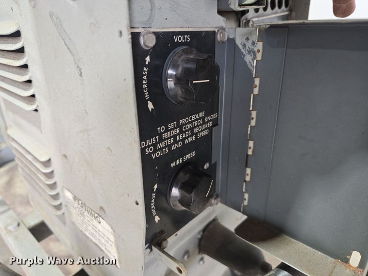 image for item EH8640 1973 Lincoln Idealarc DC-600 welder