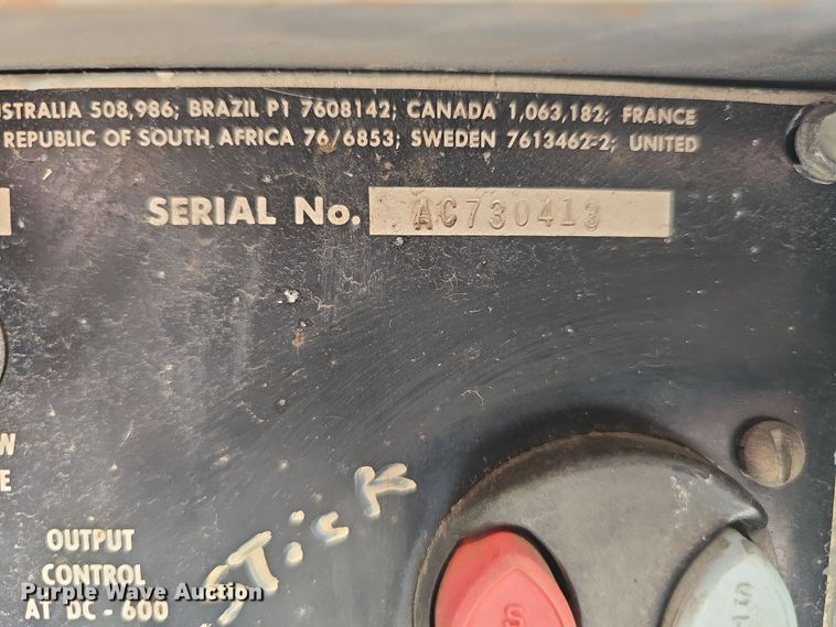 image for item EH8640 1973 Lincoln Idealarc DC-600 welder