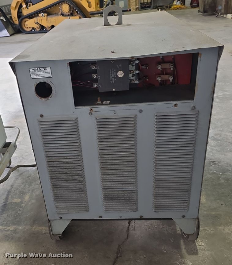 image for item EH8641 1974 Lincoln Idealarc DC-600 welder