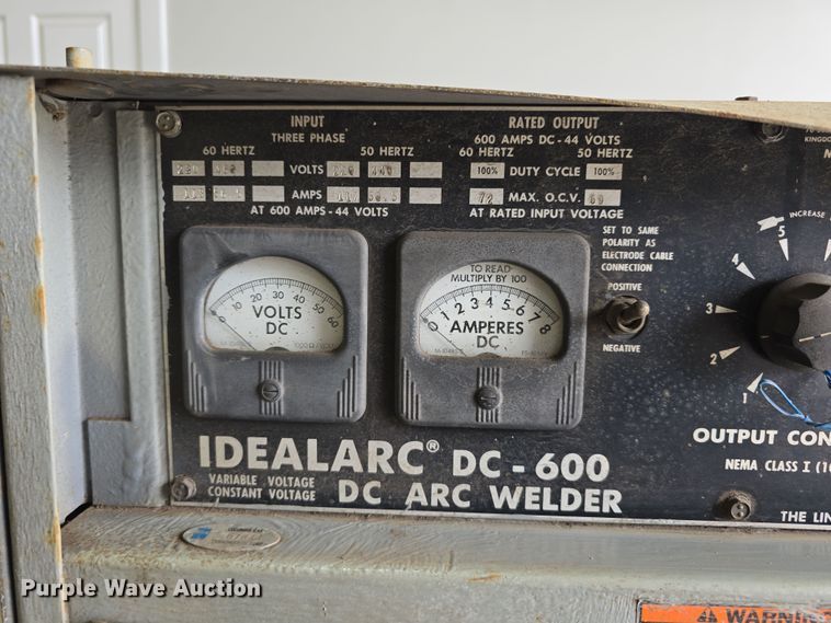 image for item EH8641 1974 Lincoln Idealarc DC-600 welder