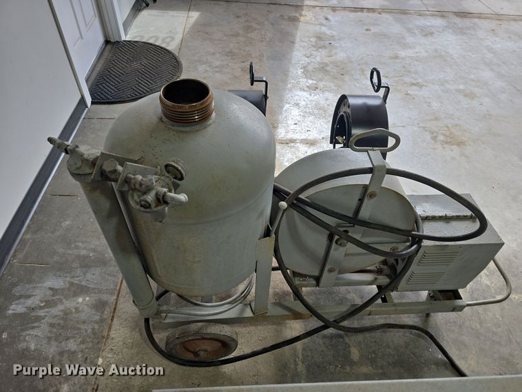 image for item EH8641 1974 Lincoln Idealarc DC-600 welder