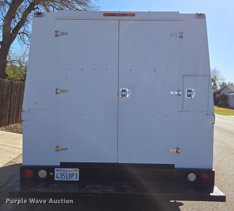 image for item EI4148 2006 Ford E450 utility van