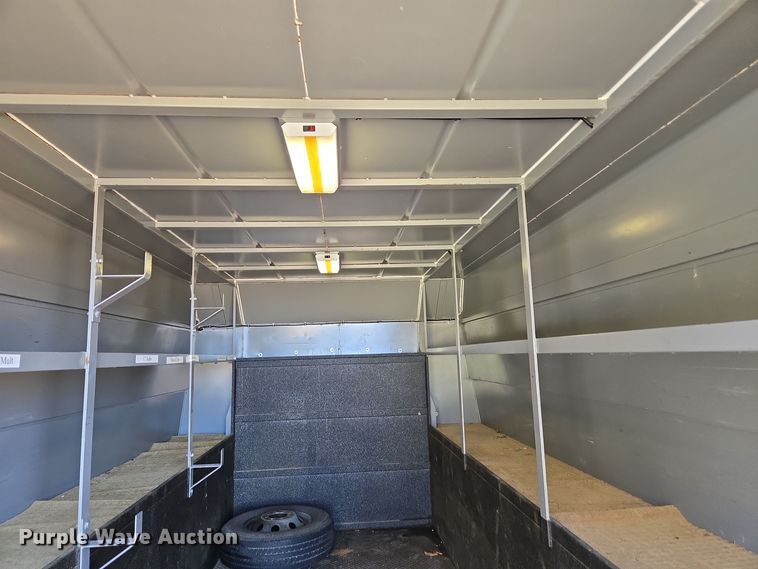 image for item EI4148 2006 Ford E450 utility van