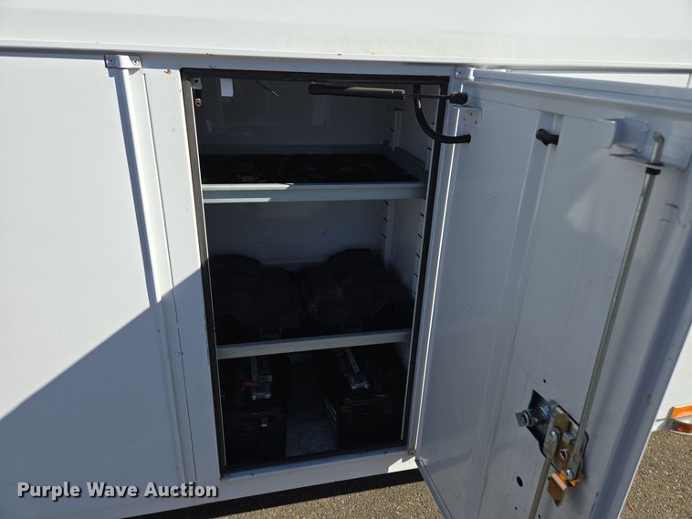 image for item EI4148 2006 Ford E450 utility van