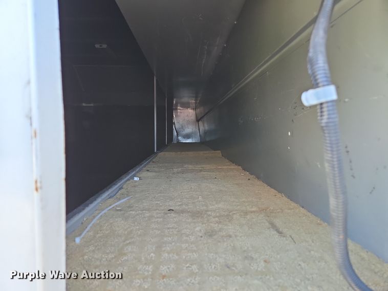 image for item EI4148 2006 Ford E450 utility van