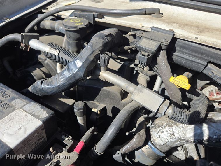 image for item EI4148 2006 Ford E450 utility van