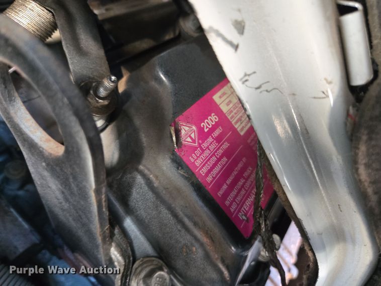 image for item EI4148 2006 Ford E450 utility van