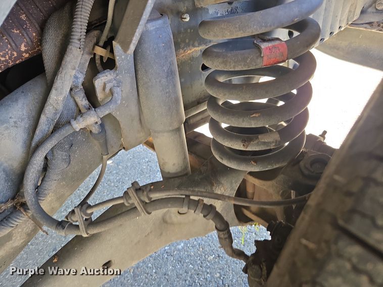 image for item EI4148 2006 Ford E450 utility van