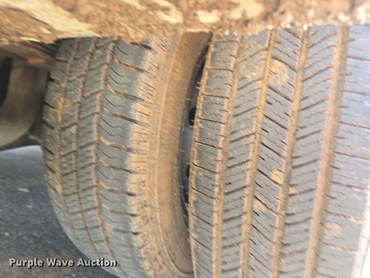 image for item EI4148 2006 Ford E450 utility van