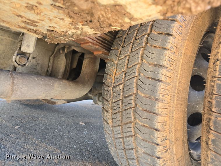 image for item EI4148 2006 Ford E450 utility van