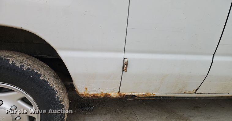 image for item EI8818 2011 Ford E250 van