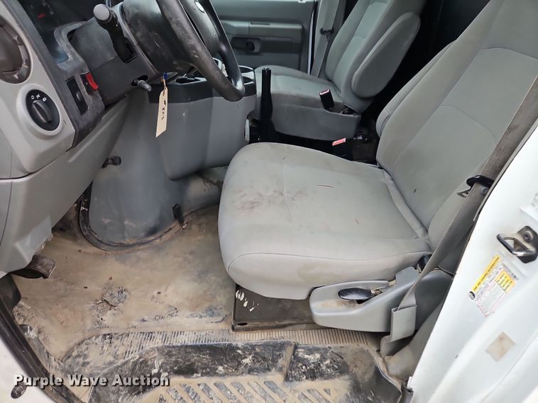 image for item EI8818 2011 Ford E250 van