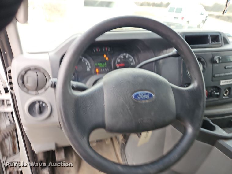 image for item EI8818 2011 Ford E250 van