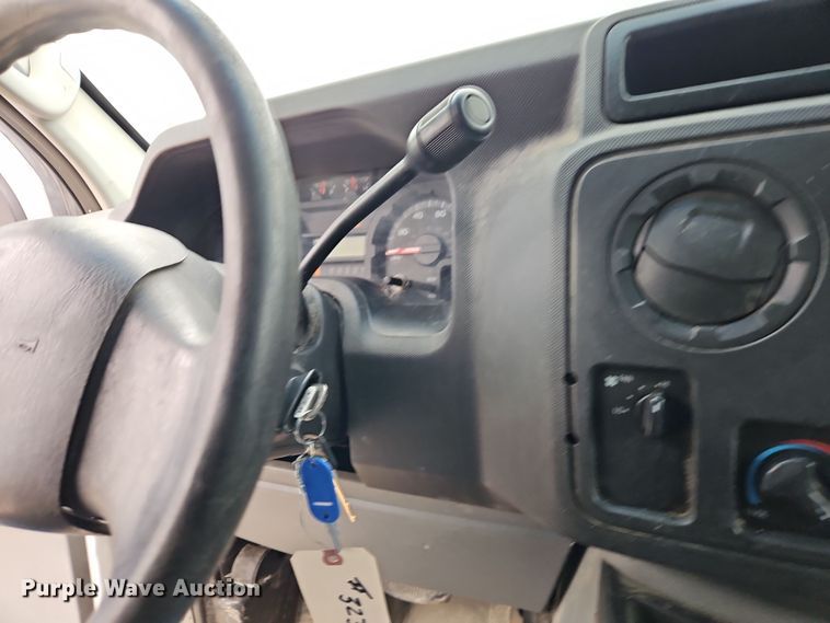 image for item EI8818 2011 Ford E250 van