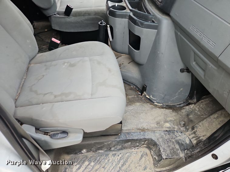 image for item EI8818 2011 Ford E250 van