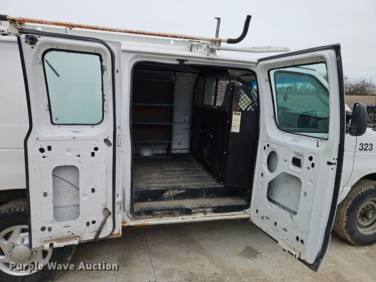 image for item EI8818 2011 Ford E250 van