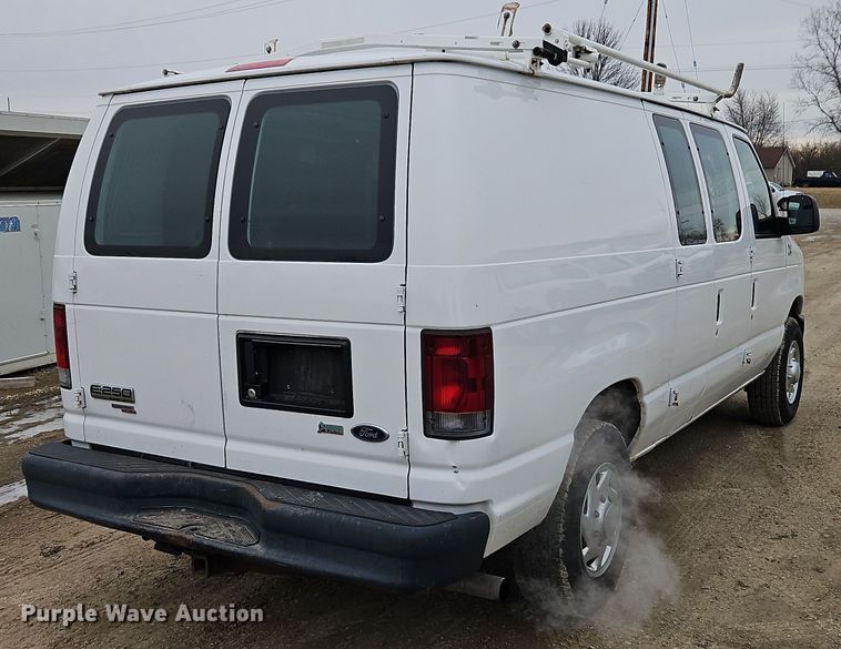 image for item EI8819 2011 Ford E250 van