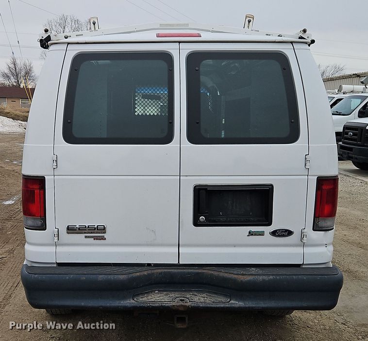 image for item EI8819 2011 Ford E250 van