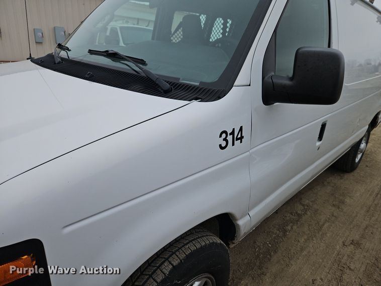 image for item EI8819 2011 Ford E250 van