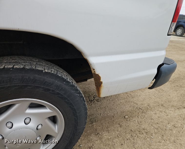 image for item EI8819 2011 Ford E250 van