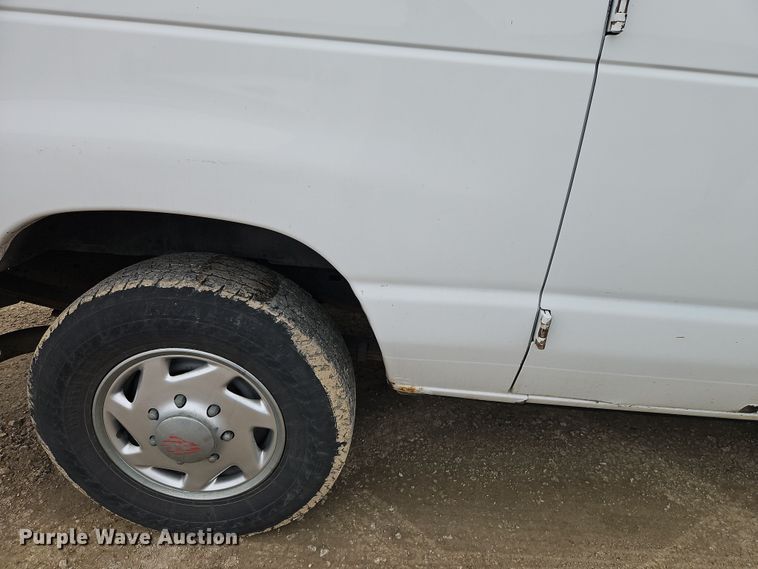 image for item EI8819 2011 Ford E250 van