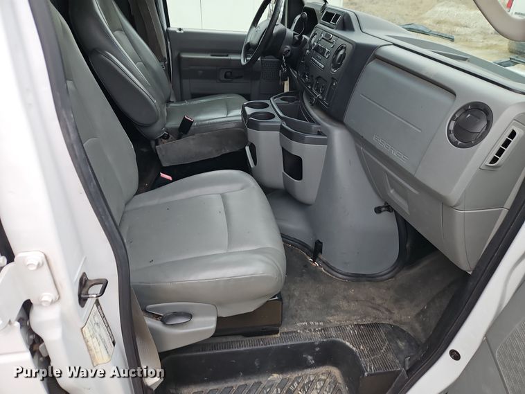 image for item EI8819 2011 Ford E250 van