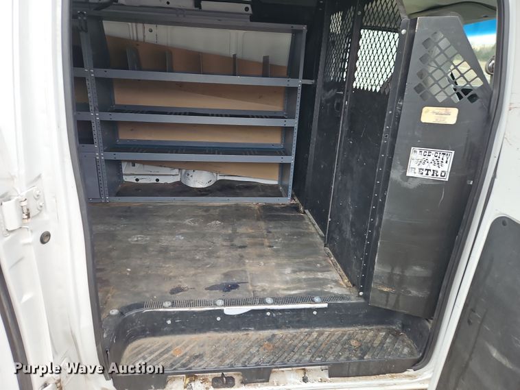 image for item EI8819 2011 Ford E250 van