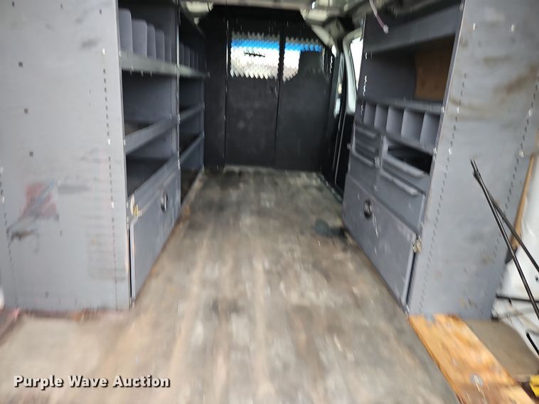 image for item EI8819 2011 Ford E250 van