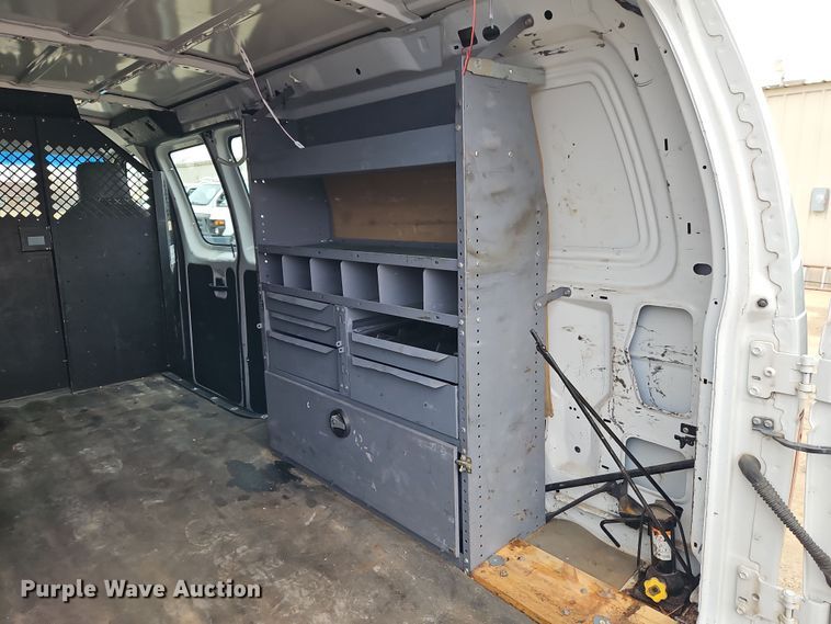 image for item EI8819 2011 Ford E250 van