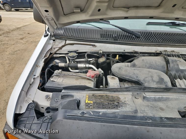 image for item EI8819 2011 Ford E250 van