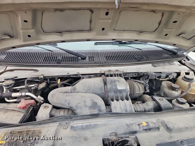 image for item EI8819 2011 Ford E250 van